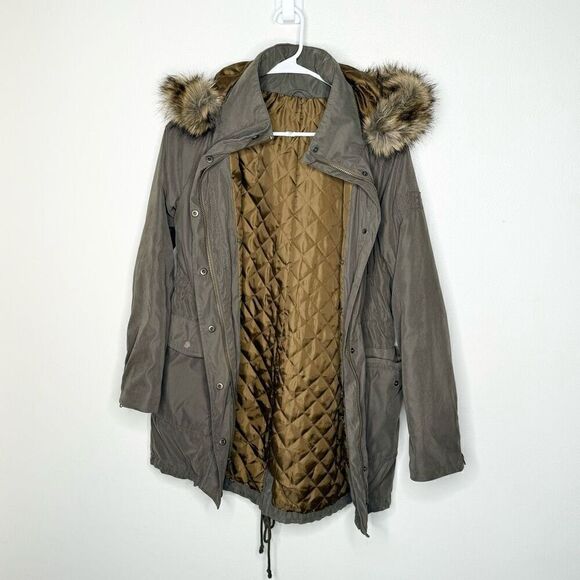 Abercrombie & Fitch Military Inspired Fur Lined Parka - Women’s US S - Picture 14 of 16
